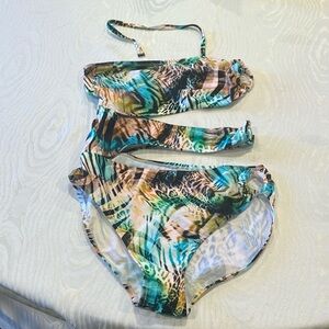 Multi color with buckles cutout swimsuit tag missing but fits small size